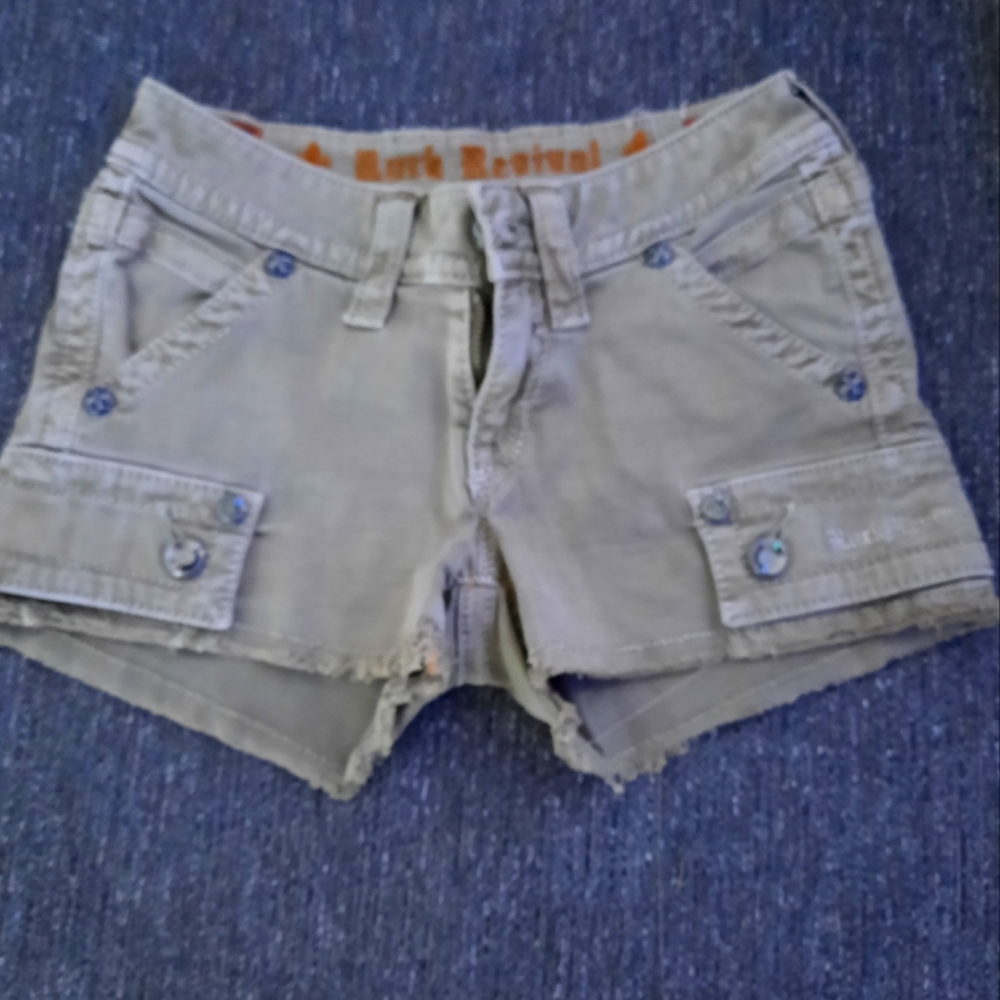 Rock revival  shorts size 25